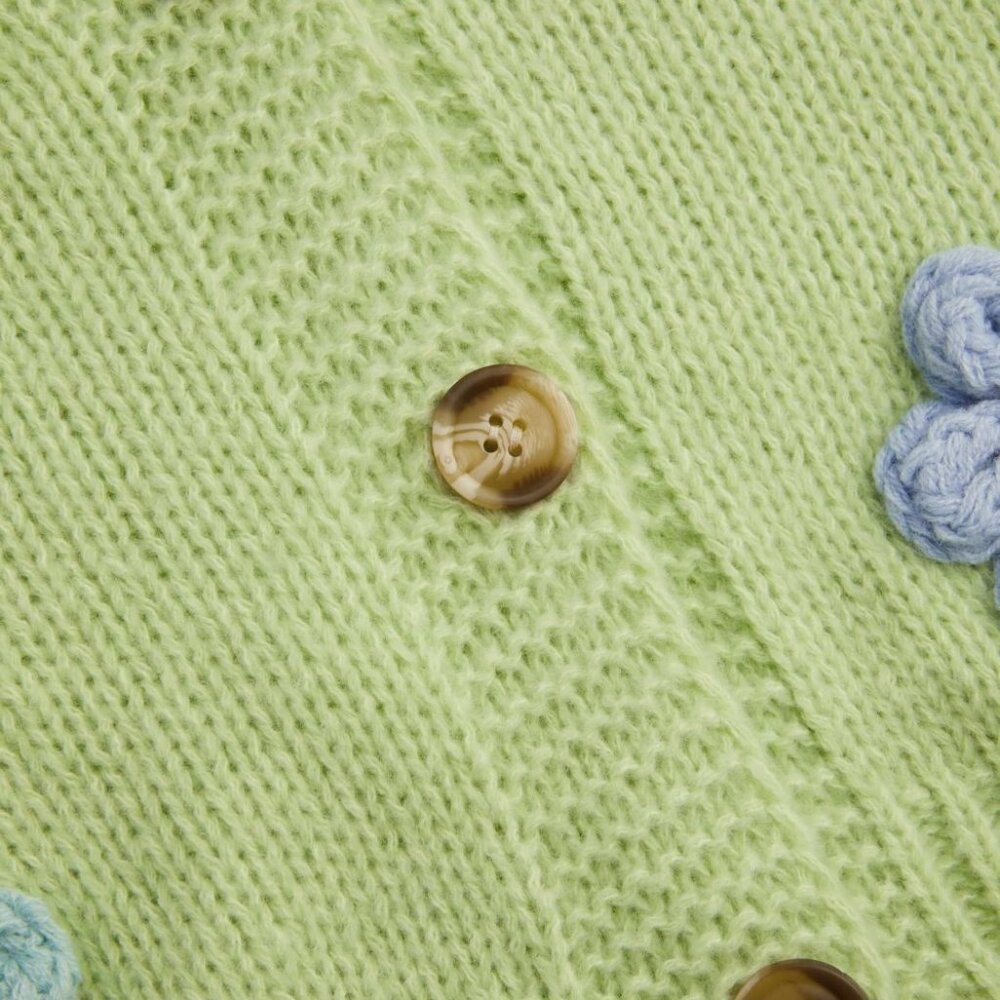 Cider Knit V-neck Button Flower Cardigan NWT, Size M - Picture 5 of 17